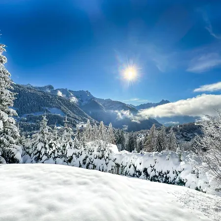 شاليه Sumptuous With Breathtaking Views By Guestlee غريون