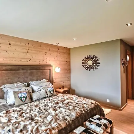 Sumptuous With Breathtaking Views By Guestlee Chalet