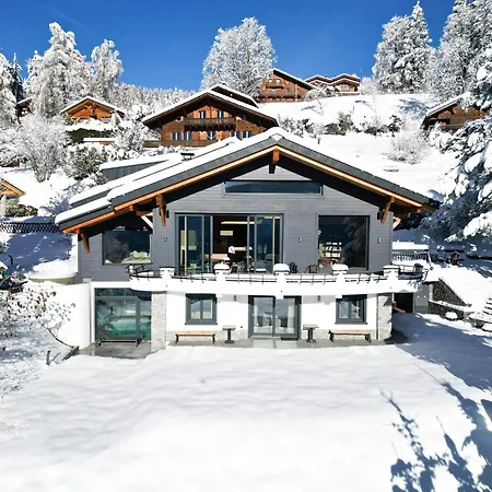 Sumptuous With Breathtaking Views By Guestlee Chalet *